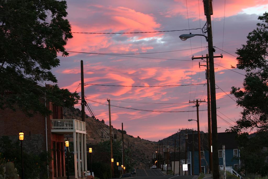 Sugarloaf Mountain Motel Virginia City Exterior foto